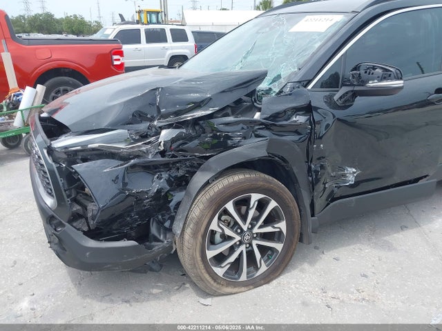 7MUEAABG8RV084586 Toyota Corolla Cross Xle
