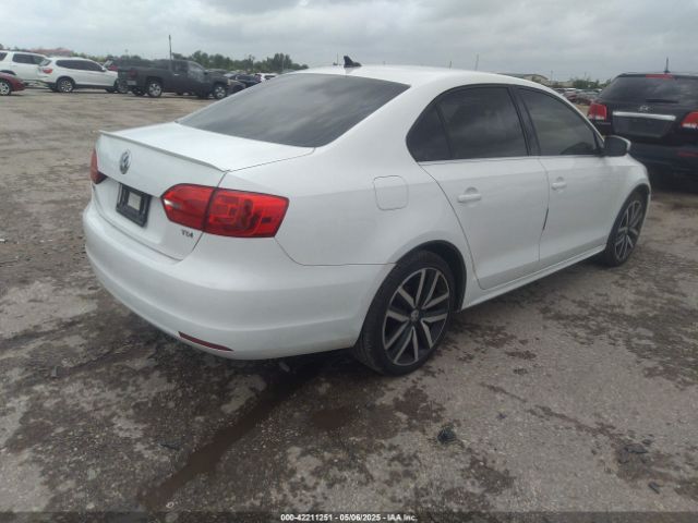 3VW3L7AJ0EM428351 Volkswagen Jetta 2.0l Tdi