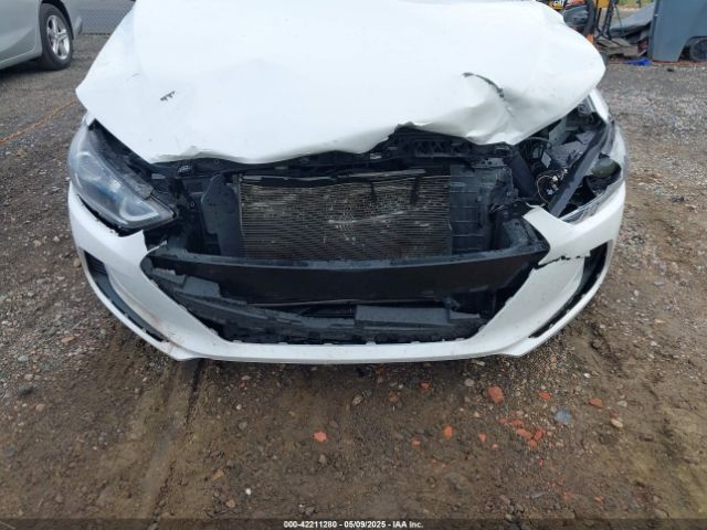 5NPD74LF7JH343140 Hyundai ELANTRA SE