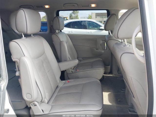 Nissan Quest Sl 2015 JN8AE2KP8F9123341 Image 8
