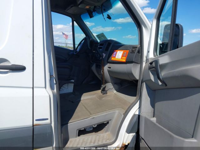 2012 MERCEDES-BENZ SPRINTER 2500 WD3PE8CB9C5699335 Photo 4