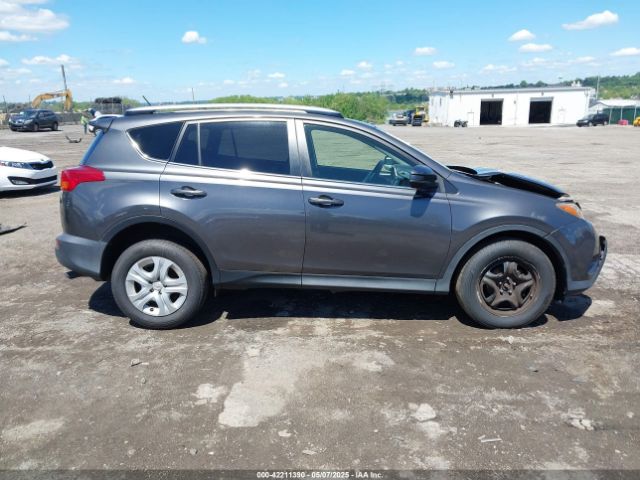 JTMBFREV0EJ007998 Toyota RAV4 LE
