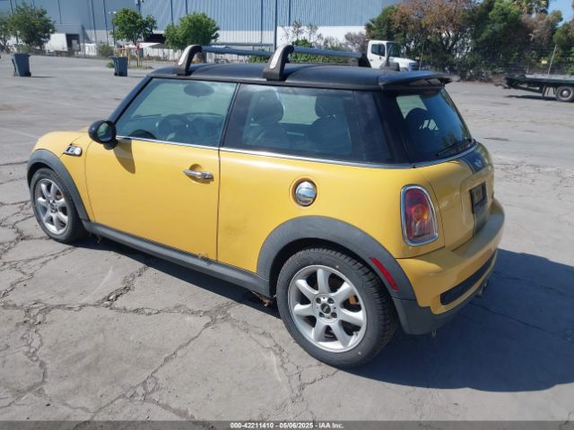 2008 MINI COOPER S WMWMF73568TT90383 Photo 2