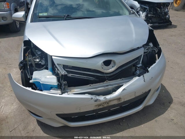 JTDJTUD38ED587118 Toyota Yaris Le (tmc/cbu Plant)