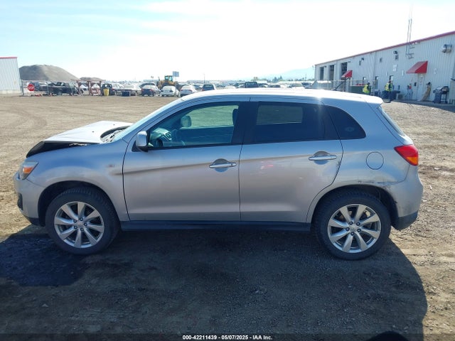 4A4AR3AU3FE044091 Mitsubishi Outlander Sport Es