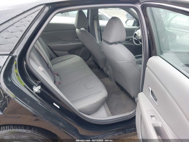KMHLM4DG8RU690033 Hyundai ELANTRA SEL