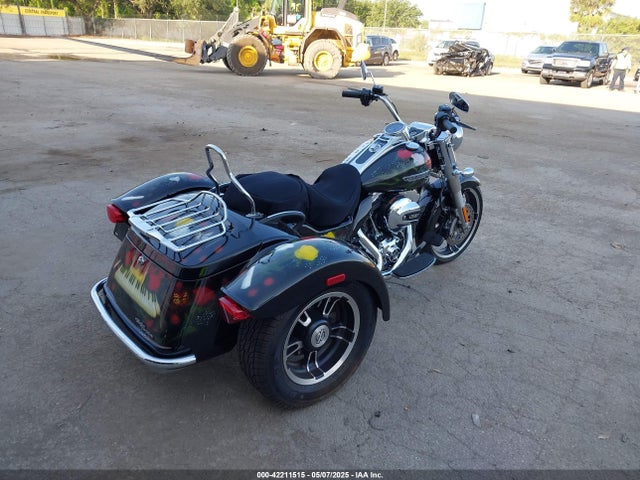 2015 HARLEY-DAVIDSON FLRT 1HD1MCM18FB850452 Photo 3