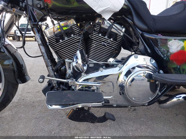 2015 HARLEY-DAVIDSON FLRT 1HD1MCM18FB850452 Photo 8