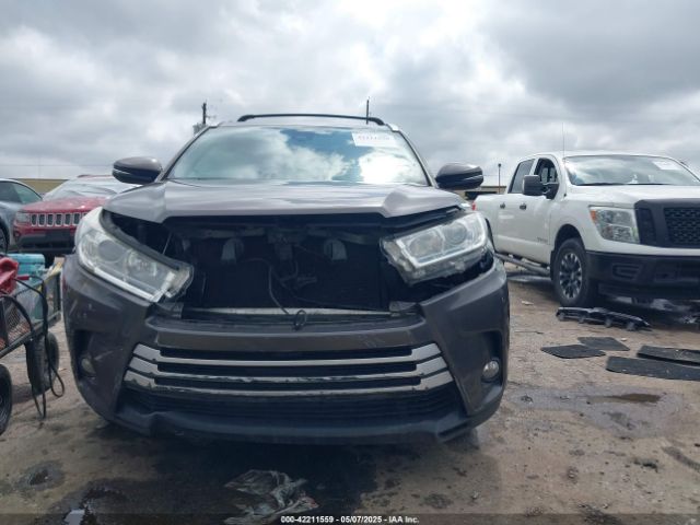 2017 TOYOTA HIGHLANDER 5TDJZRFH3HS476876 Photo 5