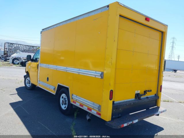 2017 GMC SAVANA CUTAWAY 1GD07RFF0H1910552 Photo 2