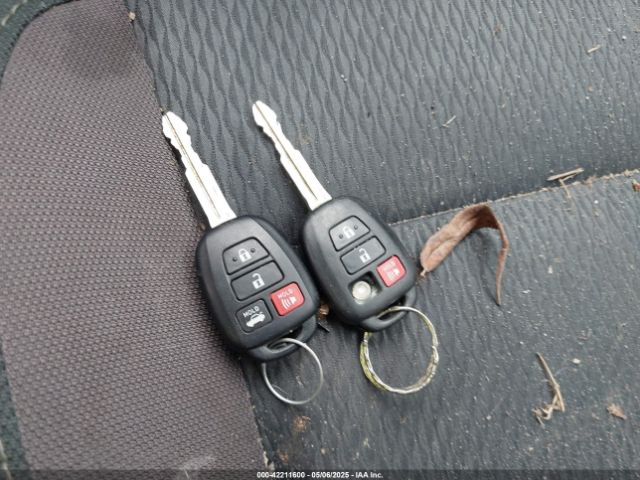 2T1BURHE6JC986644 Toyota COROLLA LE