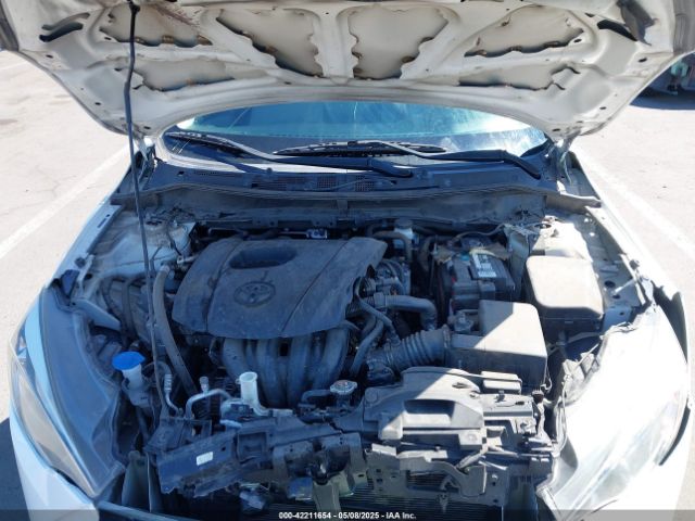3MYDLBYV4KY523780 Toyota YARIS LE