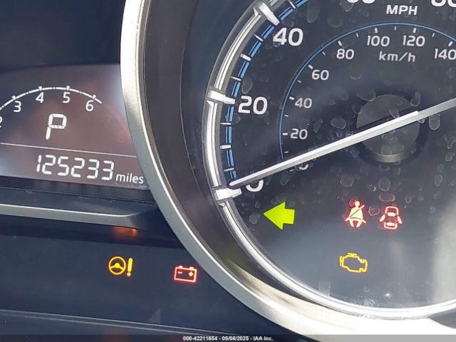 3MYDLBYV4KY523780 Toyota YARIS LE