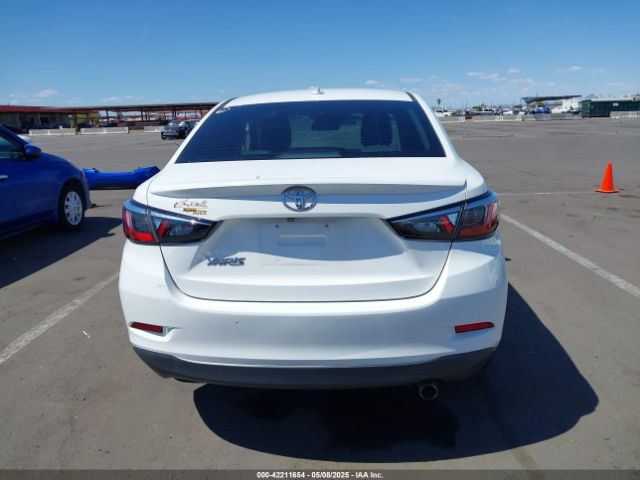 3MYDLBYV4KY523780 Toyota YARIS LE