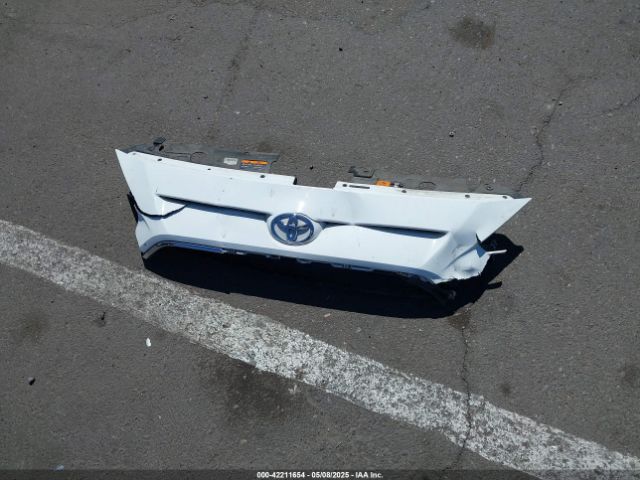 3MYDLBYV4KY523780 Toyota YARIS LE