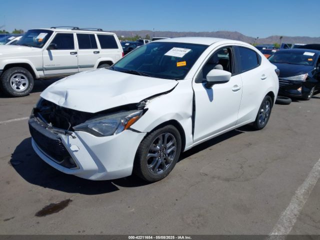 3MYDLBYV4KY523780 Toyota YARIS LE