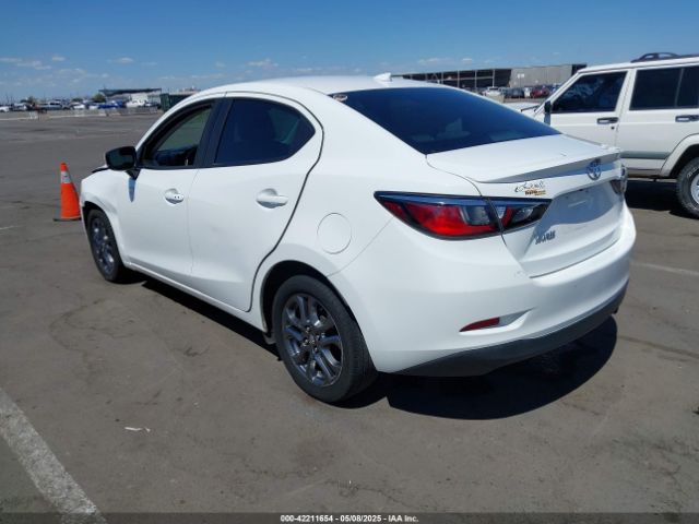 3MYDLBYV4KY523780 Toyota YARIS LE