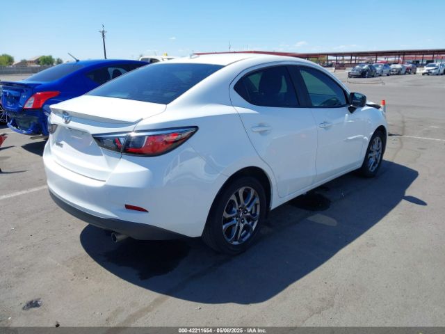 3MYDLBYV4KY523780 Toyota YARIS LE