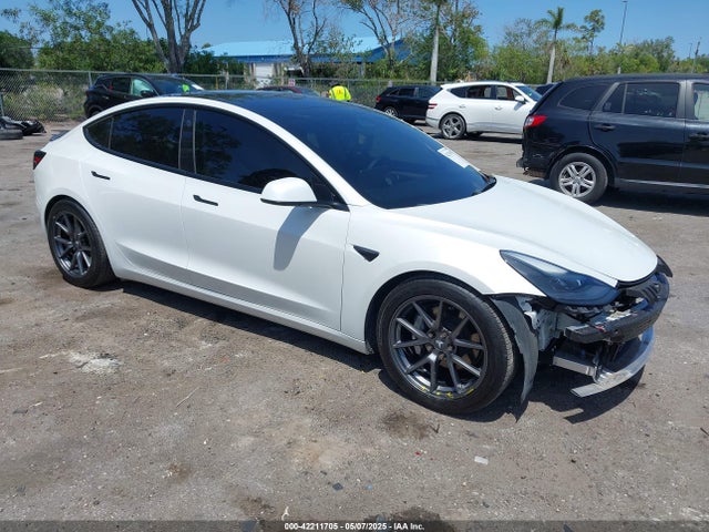 2022 TESLA MODEL 3 5YJ3E1EB4NF163001 Photo 0