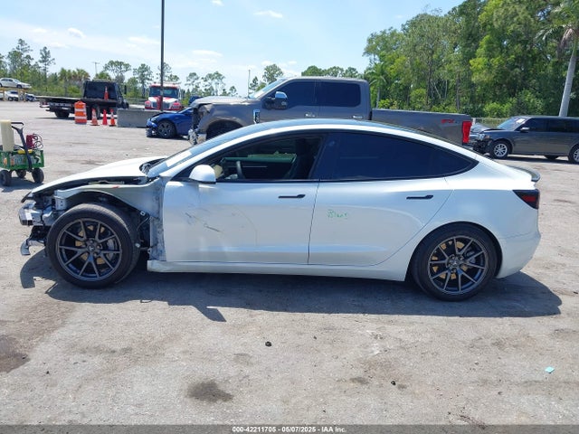 Tesla MODEL 3 2022 5YJ3E1EB4NF163001 Image 15