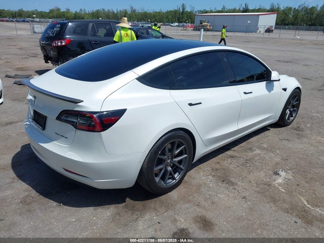 2022 TESLA MODEL 3 5YJ3E1EB4NF163001 Photo 3