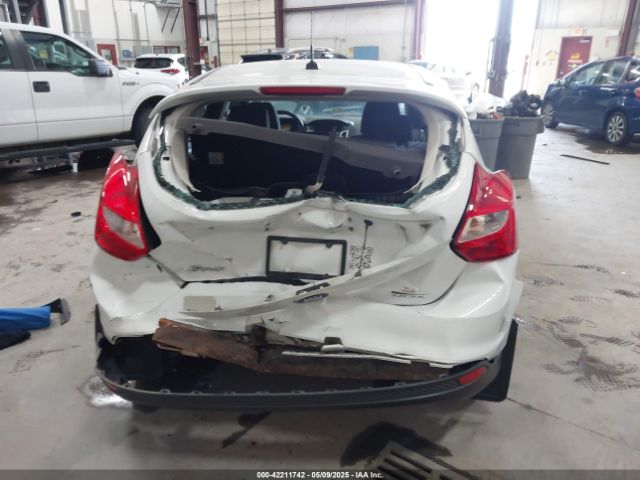 1FADP3K28EL292456 Ford FOCUS SE