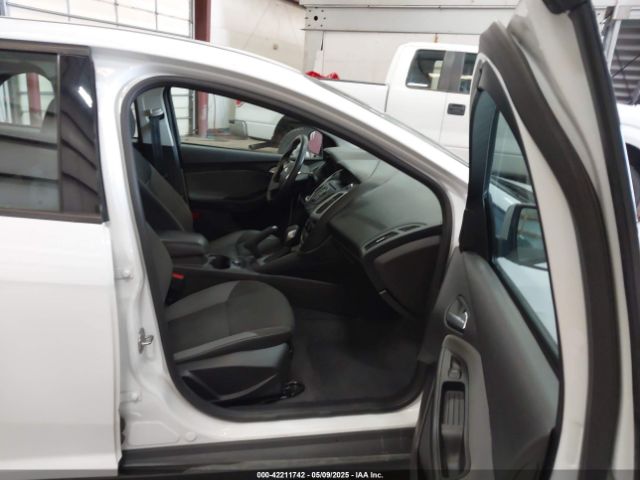 1FADP3K28EL292456 Ford FOCUS SE
