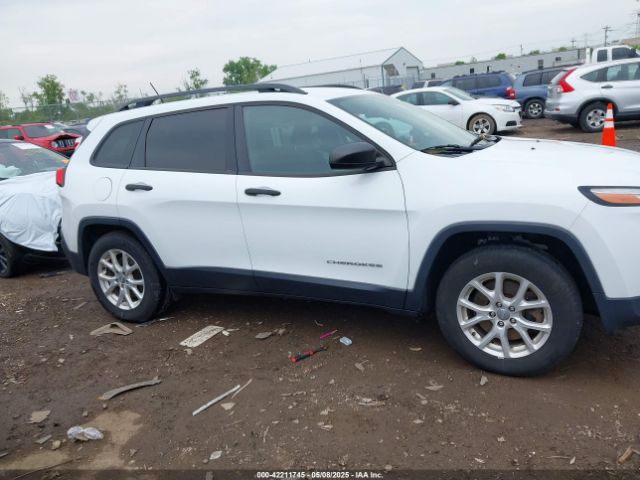 1C4PJMAS5GW268097 Jeep Cherokee Sport