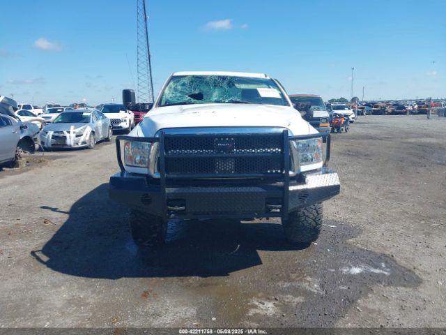 3C6UR5CLXHG634148 RAM 2500 Tradesman  4x4 6'4 Box