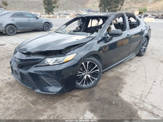 4T1B11HK2JU132247 Toyota CAMRY SE