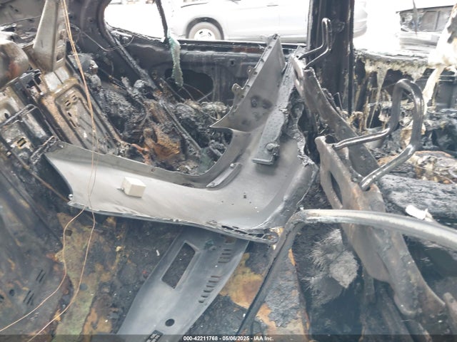 4T1B11HK2JU132247 Toyota CAMRY SE