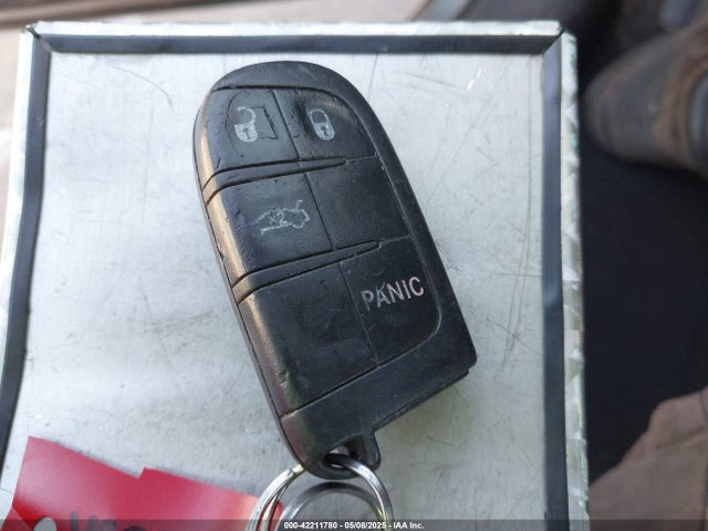 1C3CCCAB8GN111080 Chrysler 200 Limited