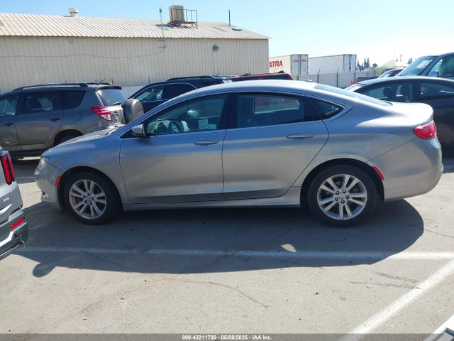 1C3CCCAB8GN111080 Chrysler 200 Limited