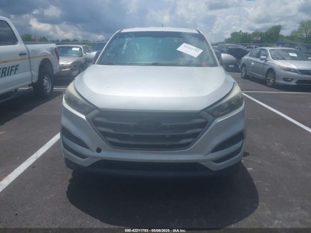 KM8J23A42HU491320 Hyundai TUCSON SE