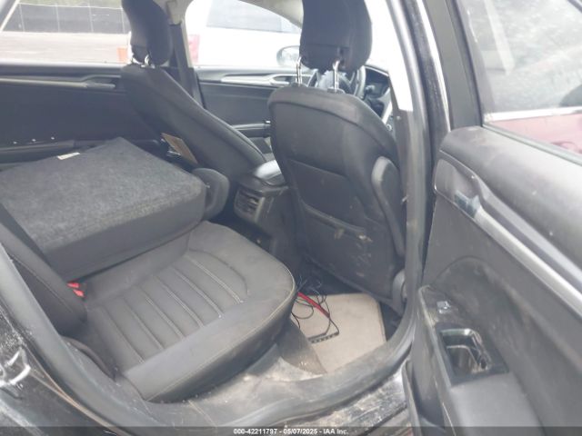 1FA6P0HD9E5400037 Ford FUSION SE