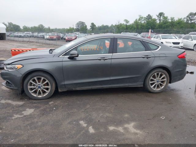 3FA6P0HD6HR309888 Ford FUSION SE