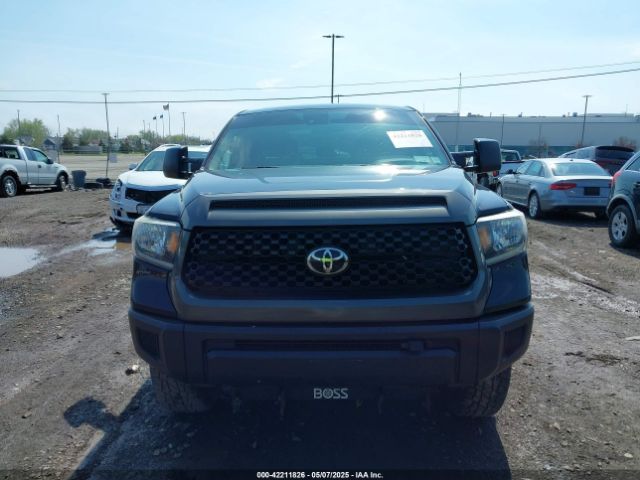 5TFUM5F18KX080242 Toyota Tundra Sr 4.6l V8