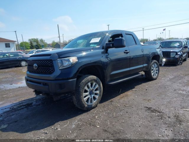 5TFUM5F18KX080242 Toyota Tundra Sr 4.6l V8