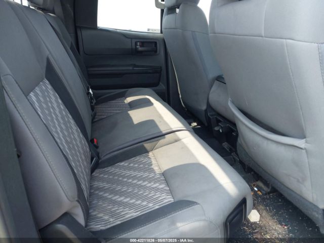 5TFUM5F18KX080242 Toyota Tundra Sr 4.6l V8
