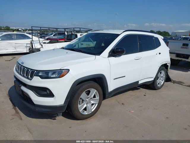 3C4NJCBB8NT137619 Jeep Compass Latitude Fwd