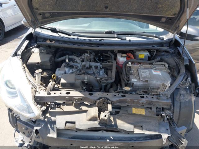 JTDKDTB33F1584550 Toyota Prius C Three