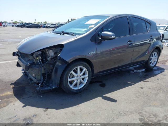 JTDKDTB33F1584550 Toyota Prius C Three