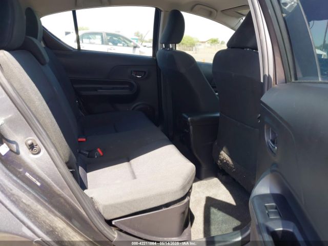 JTDKDTB33F1584550 Toyota Prius C Three