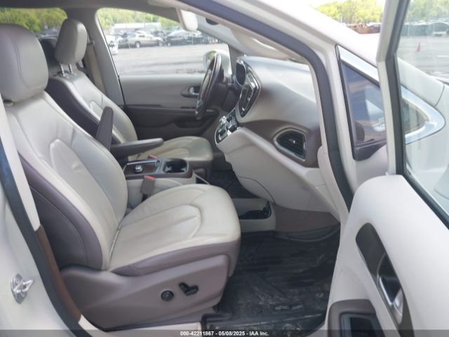 2019 CHRYSLER PACIFICA 2C4RC1EGXKR706170 Photo 4