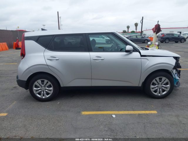 KNDJ23AU8M7784278 KIA SOUL LX