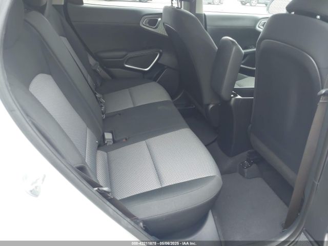 KNDJ23AU8M7784278 KIA SOUL LX
