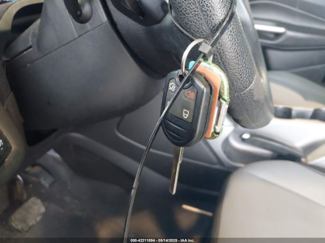 1FMCU9GX8EUD21613 Ford ESCAPE SE