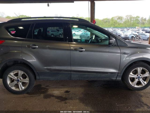 1FMCU9GX8EUD21613 Ford ESCAPE SE