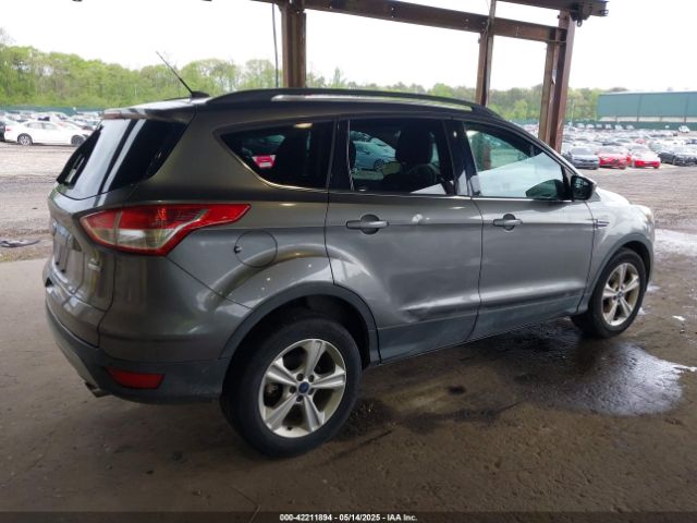 1FMCU9GX8EUD21613 Ford ESCAPE SE