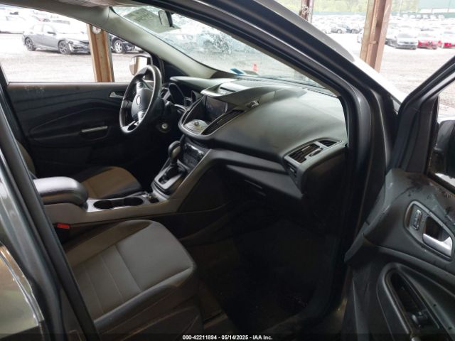 1FMCU9GX8EUD21613 Ford ESCAPE SE